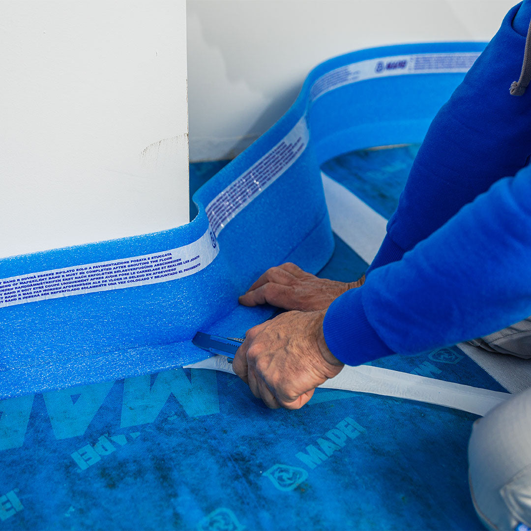 MAPEI Mapesilent Band R - Fascia Elastica Autoadesiva per Isolamento Acustico - Base 50 mm e Altezza 100 mm - Rotolo 50 mt