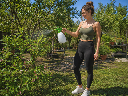 Pompa a Pressione Manuale 2 Litri – Nebulizzatore per Piante, Fiori, Orto e Giardino con Ugello Regolabile in Ottone